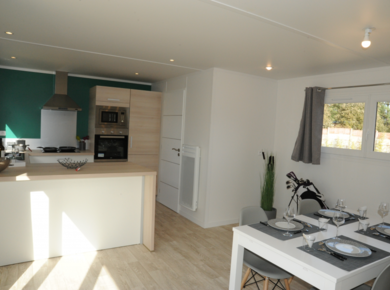 Bungalow Montaigu - Salle Ã  manger - Nature Loisirs et Promotions Calvados Plage